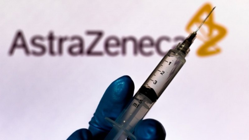 AstraZeneca: Τρεις περιπτώσεις εγκεφαλικού λόγω θρόμβωσης μετά από εμβολιασμό στη Βρετανία