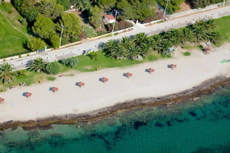 Μπρεξίδα μια από τις πιο όμορφες παραλίες της Αττικής