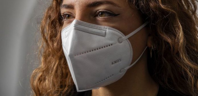  Κορωνοϊός, νέα μέτρα: Πού επιστρέφουν οι μάσκες υποχρεωτικά