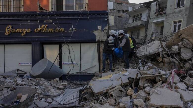 Σεισμός στην Τουρκία συντρίμμια
