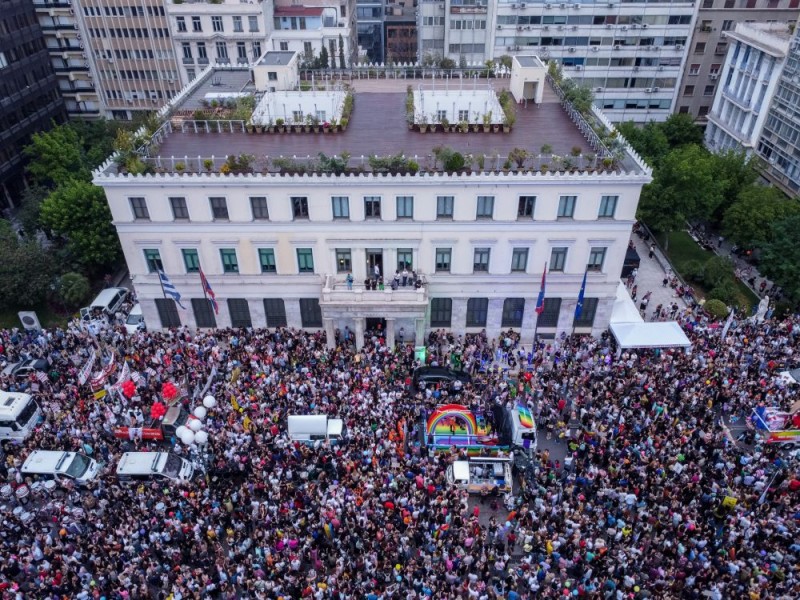 Athens Pride 2023: Πλήθος κόσμου και... υπερηφάνειας στην παρέλαση - Πλούσιο φωτορεπορτάζ!